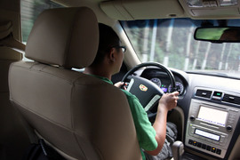 2010款帝豪EC8试驾