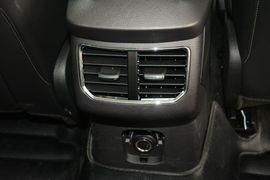 2013款福特蒙迪欧2.0L