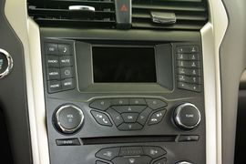 2013款福特蒙迪欧2.0L