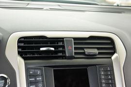2013款福特蒙迪欧2.0L