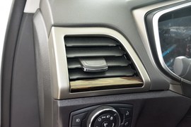 2013款福特蒙迪欧2.0L