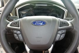 2013款福特蒙迪欧2.0L