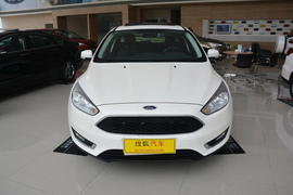 2015款福特福克斯两厢