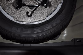 2010款起亚凯尊2.4L