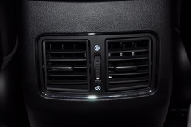 2010款起亚凯尊2.4L