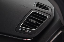 2010款起亚凯尊2.4L