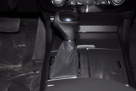 2010款起亚凯尊2.4L