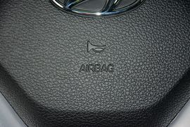 2015款现代全新途胜1.6T双离合两驱智能型