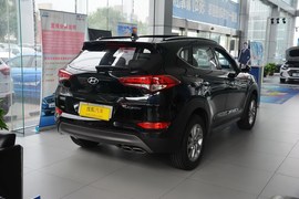 2015款现代全新途胜1.6T双离合两驱智能型