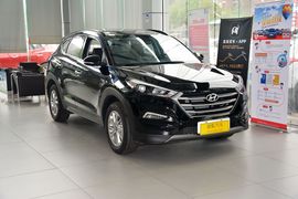 2015款现代全新途胜1.6T双离合两驱智能型