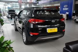 2015款现代全新途胜1.6T双离合两驱智能型