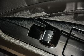 2013款福特蒙迪欧2.0L
