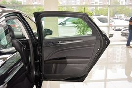 2013款福特蒙迪欧2.0L