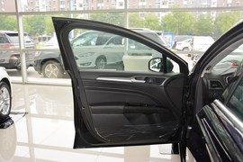 2013款福特蒙迪欧2.0L