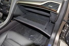 2013款福特蒙迪欧2.0L