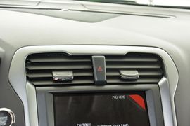 2013款福特蒙迪欧2.0L