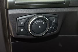 2013款福特蒙迪欧2.0L
