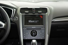 2013款福特蒙迪欧2.0L