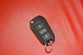 2016款雪铁龙全新爱丽舍