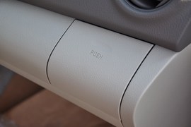 2011款丰田新威驰1.6L