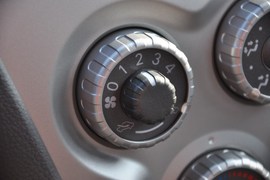 2011款丰田新威驰1.6L