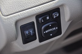 2011款丰田新威驰1.6L