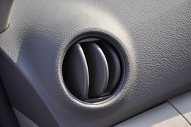 2011款丰田新威驰1.6L