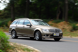 2010款奔驰C级旅行车试驾