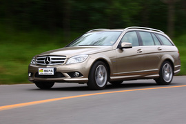 2010款奔驰C级旅行车试驾