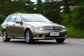 2010款奔驰C级旅行车试驾