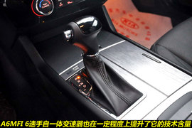 2010款起亚凯尊2.4L