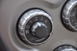 2010款丰田新威驰1.6L