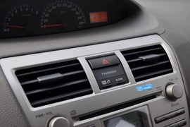2010款丰田新威驰1.6L