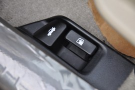 2010款丰田新威驰1.6L
