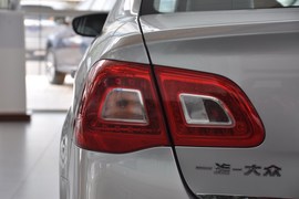 2011款大众宝来1.6L手动舒适型(EA111)