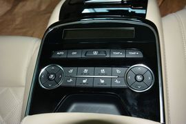 2016款广汽传祺GA8