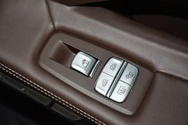 2016款宝马740Li豪华型