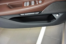 2016款宝马740Li豪华型