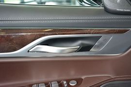 2016款宝马740Li豪华型