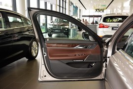 2016款宝马740Li豪华型