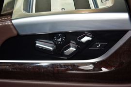 2016款宝马740Li豪华型