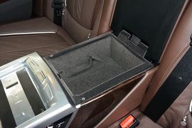 2016款宝马740Li豪华型