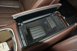 2016款宝马740Li豪华型