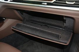 2016款宝马740Li豪华型