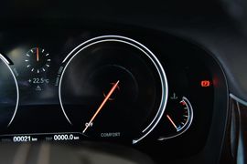 2016款宝马740Li豪华型