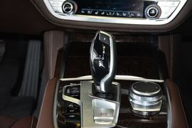 2016款宝马740Li豪华型