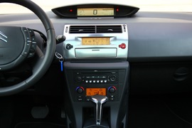 2010款雪铁龙C4试驾