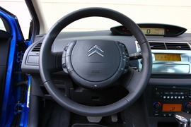 2010款雪铁龙C4试驾