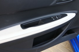 2010款雪铁龙C4试驾