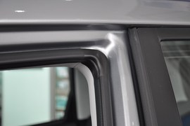 2008款斯巴鲁森林人2.5XT豪华导航型